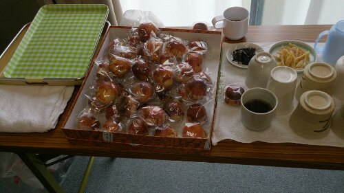 大阪聖ヨハネ教会女性の会からの栗饅頭