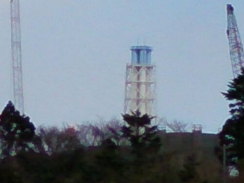 福島第一原子力発電所の排気塔が見えました。ここでは7マイクロシーベルトでした。